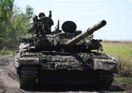 Чехи скинулись українцям на танк