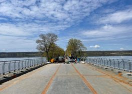 Проходять активні ремонтні роботи на мосту між Черкаською і Полтавською областями