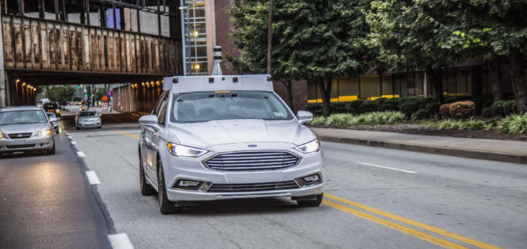 Ford не буде розробляти повністю автономні автомобілі