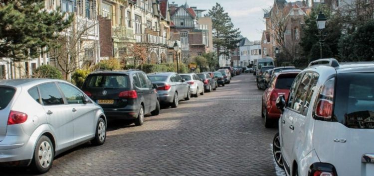 Вартість паркування в Гаазі підняли до 50 євро