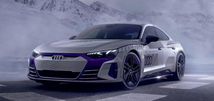 Мощный Audi RS e-tron GT будет участвовать в ледовых гонках