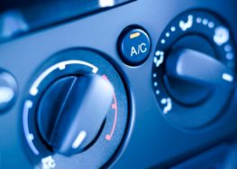 Wpływ klimatyzacji na chłodzenie silnika samochodu latem