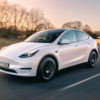 Tesla получает преимущество над Toyota Corolla