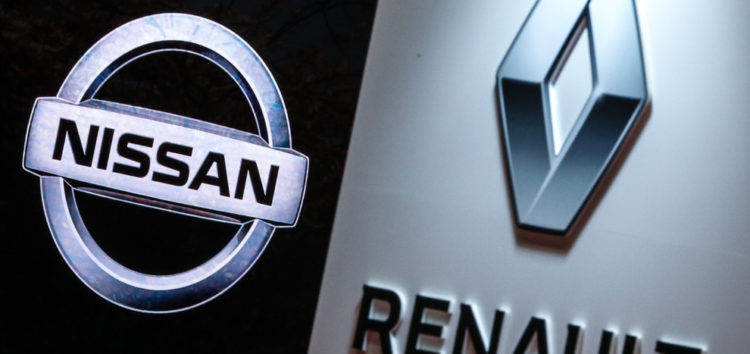 Nissan будет инвестировать примерно $725 млн в электромобильное подразделение Renault