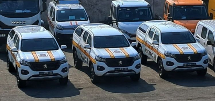 Українським рятувальникам передали пікапи Peugeot Landtrek