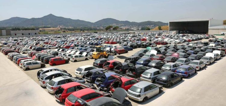 Jak wygląda największy zakład demontażu samochodów w Europie?