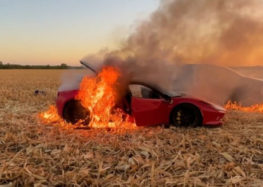 Блогер спалив Ferrari F8 Tributo за 400 000 доларів