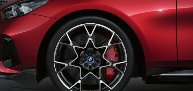 BMW представила набор аксессуаров для 5 серии
