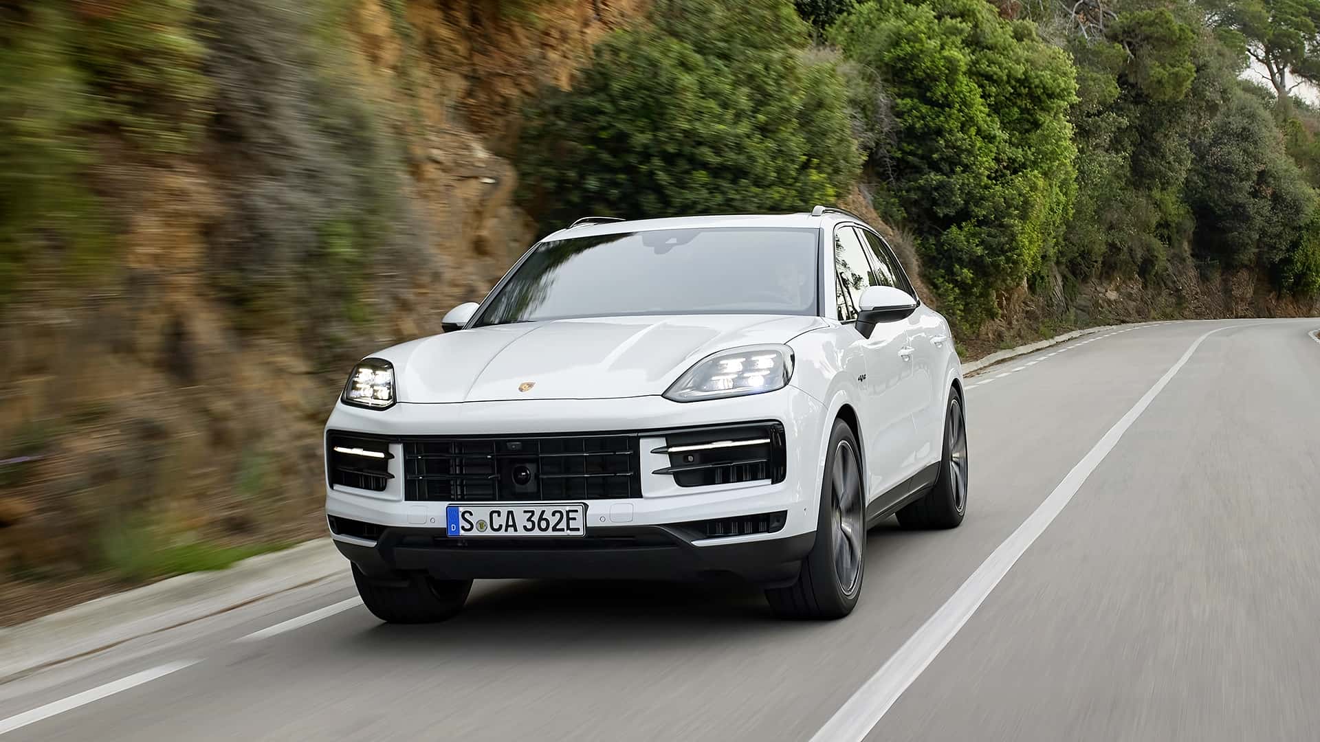 Porsche представил самый экономичный Cayenne. Читайте на UKR.NET