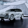 Audi Q6 E-Tron - величезні екрани та AI-технології