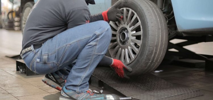 Почему важно регулярно переставлять шины
