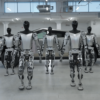 Tesla розширює команду для тренування роботів Optimus