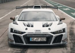 Представлено дорожню версію гоночного купе Audi R8 GT2