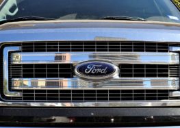 Ford патентує ключ-карти з дисплеєм для доступу до авто
