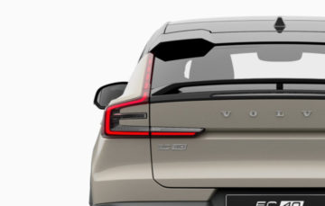 Volvo внедряет технологии Tesla