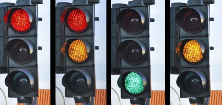 На вулицях можуть з’явитися світлофори з чотирма сигнальними кольорами