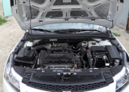 Експерти виявили п’ять основних причин, що призводять до поломки двигуна авто влітку