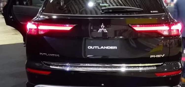 Mitsubishi презентует обновленный Outlander PHEV