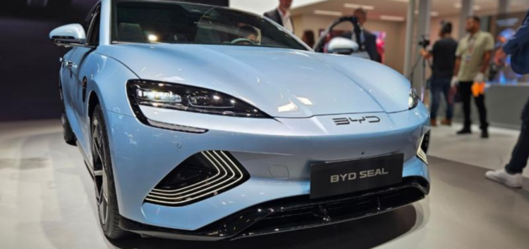Електромобілі-шпигуни? Чому Ізраїль відмовився від BYD для армії
