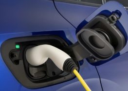 Топ-5 міфів про зарядні станції для електромобілів
