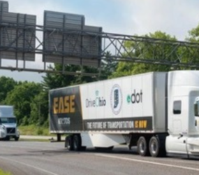 Dwie ciężarówki, jeden kierowca – jak zautomatyzowane ciężarówki pokonały 4300 km bez naruszeń przepisów ruchu drogowego