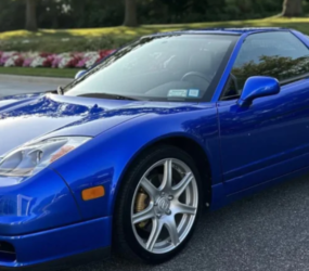 Рідкісна Acura NSX 2005 з пробігом лише 6920 км підкорює аукціон