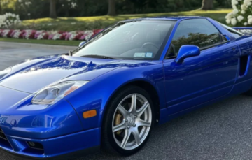 Рідкісна Acura NSX 2005 з пробігом лише 6920 км підкорює аукціон