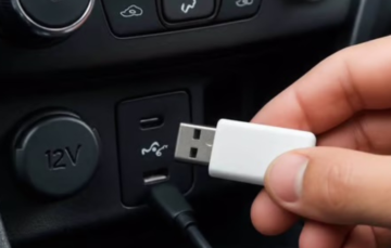 Чим небезпечний USB у автомобілі