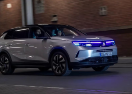Opel навчив фари розмовляти з пішоходами