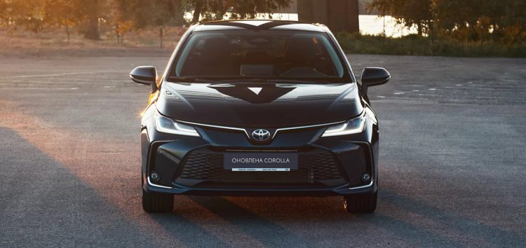 Чому Corolla залишається одним з найпопулярніших седанів?