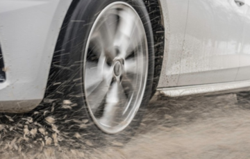 Як ширина гуми впливає на твою безпеку на дорозі