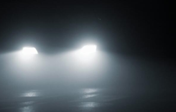 Чому фари кросоверів сліплять навіть удень