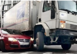 Як не стати невидимкою поруч із фурою і уникнути сліпих зон