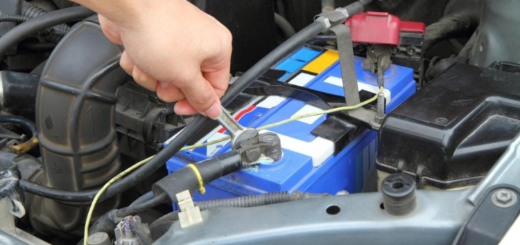 Розряджена батарея в авто як знайти причину і завести машину навіть у мороз