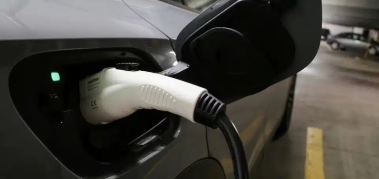 Вчені з’ясували, як зробити батарею електромобіля довговічнішою