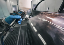 Прості правила вибору лаку для автомобіля