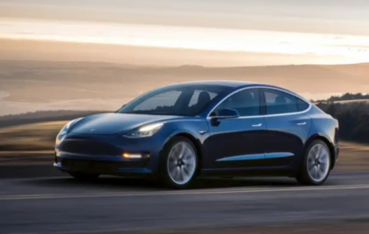 Электромобили Tesla теперь сами напомнят о забытом смартфоне