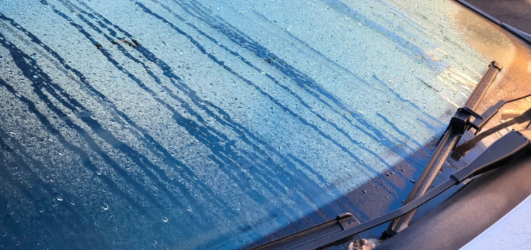 Одна зимова опція може зіпсувати двірники та лобове