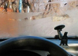 ADAC розбив міф про «чарівний» спосіб боротьби з вологістю в авто