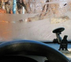 ADAC развеял миф о «волшебном» способе борьбы с влажностью в автомобиле