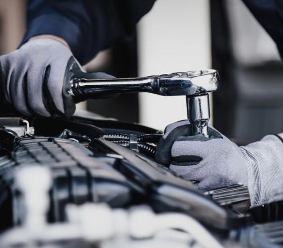 Ford nie może znaleźć mechaników nawet za 120 tysięcy dolarów pensji