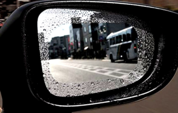 Як японці вирішили проблему мокрих бічних дзеркал у дощову погоду