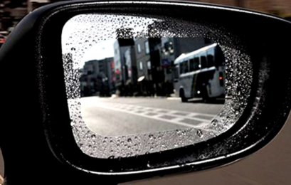 Як японці вирішили проблему мокрих бічних дзеркал у дощову погоду