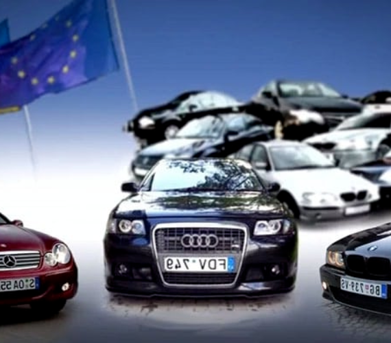 Розмитнення авто тепер без митника і ручної оцінки