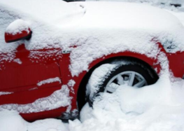 Як водіям адаптувати манеру керування під час снігопаду