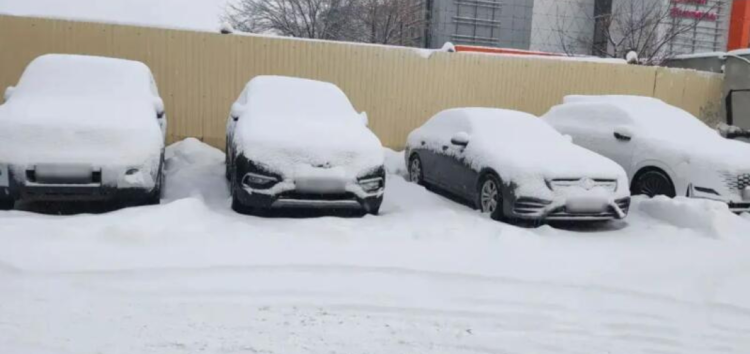 Чим небезпечне тривале перебування автомобіля під снігом