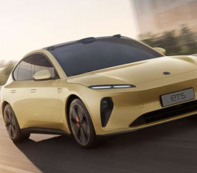 Po raz pierwszy sprzedaż samochodów elektrycznych w UE przewyższyła sprzedaż samochodów benzynowych