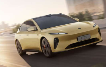 Електромобілі вперше обійшли бензинові авто за продажами в ЄС