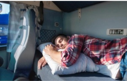 Ніч у кабіні зробила водіїв фур у Нідерландах «безхатьками»