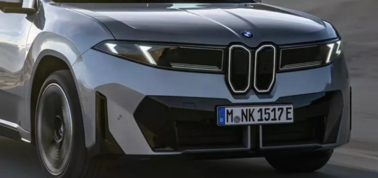 BMW запускає нову айдентику і змінює свій логотип